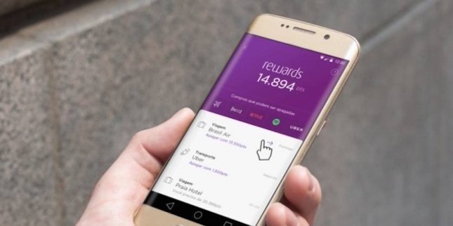 Nubank fixa dólar na data de processamento e elimina variação cambial na fatura